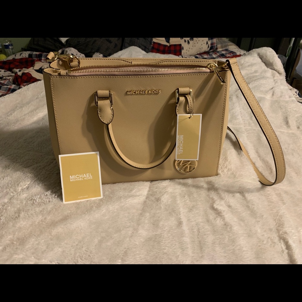 Michael Kors crossbody purse